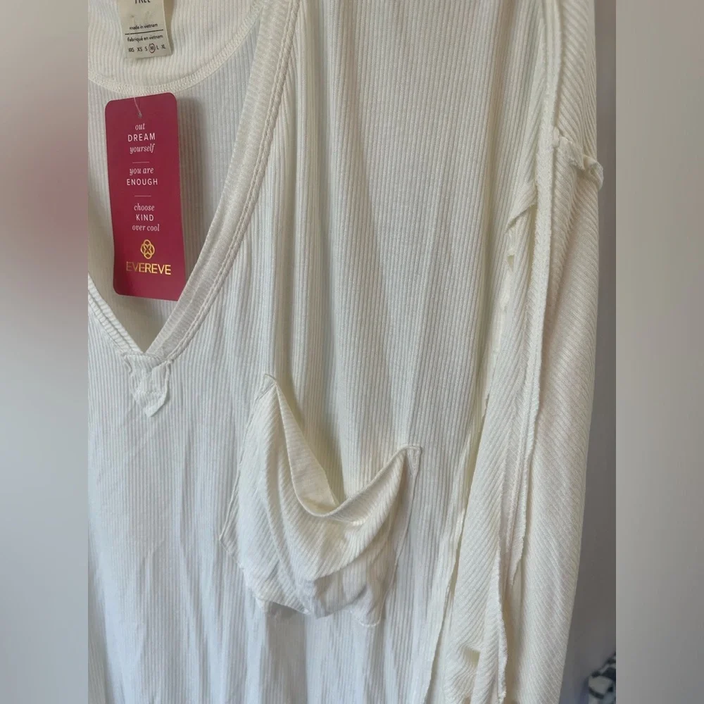 NWT Free People Golden Gate Tee, White, Medium; slouchy white long-sleeve tee
